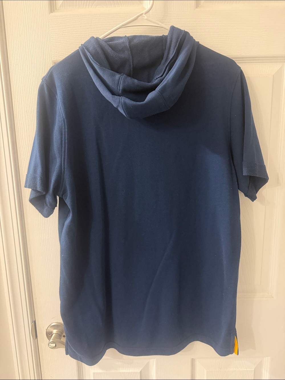 Men's Sweater Subcategory Identification - Picture 2 of 3